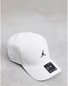 Белая кепка с металлическим логотипом в виде баскетболиста Nike Jordan