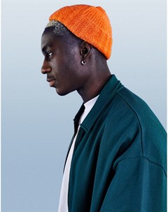Ярко оранжевая маленькая пушистая шапка бини крупной вязки Asos design