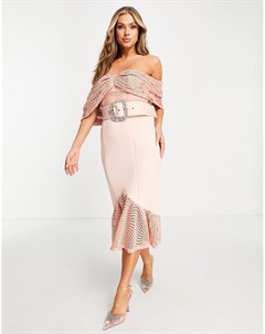 Платье миди приглушенного розового цвета с кружевной отделкой открытыми плечами оборкой по нижнему к Asos design