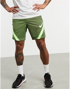 Зеленые шорты с принтом Strike Nike football